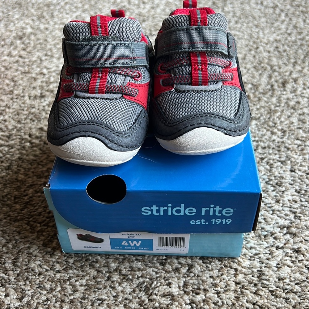 Practically new toddle stride rite shoes!